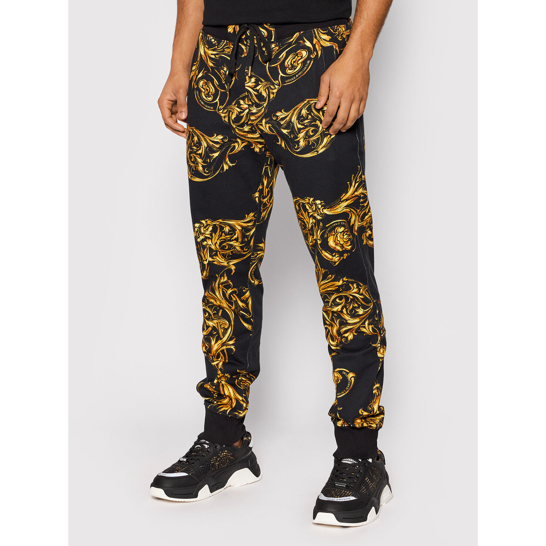 Versace Jeans Couture Teplákové kalhoty Print Garland 72GAA3B0 Černá Regular Fit - Pepit.cz