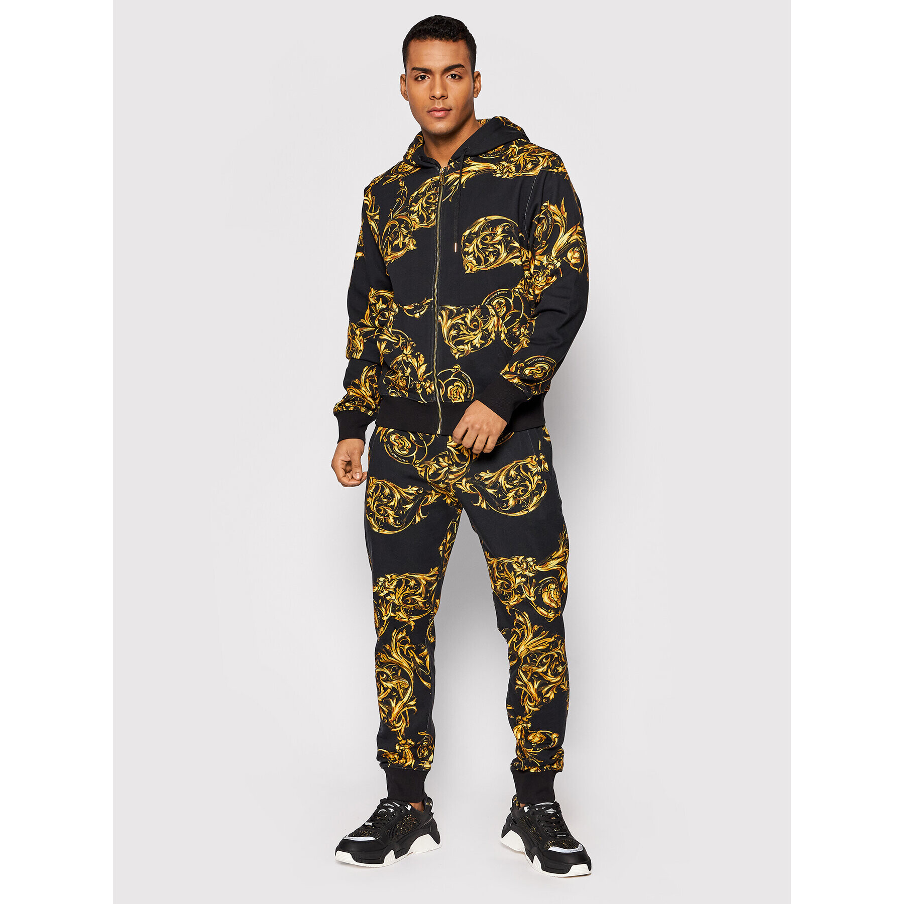 Versace Jeans Couture Teplákové kalhoty Print Garland 72GAA3B0 Černá Regular Fit - Pepit.cz