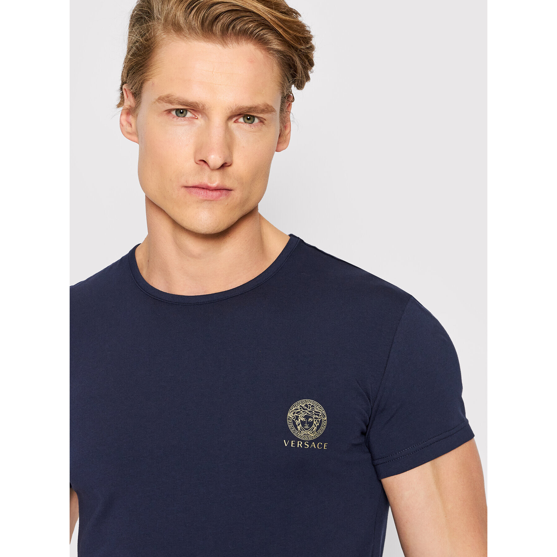 Versace T-Shirt Girocollo AUU01005 Tmavomodrá Regular Fit - Pepit.cz