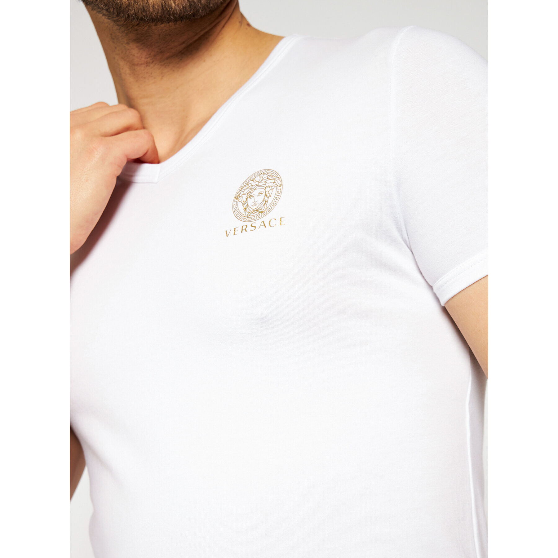 Versace T-Shirt Scollo AUU01004 Bílá Regular Fit - Pepit.cz