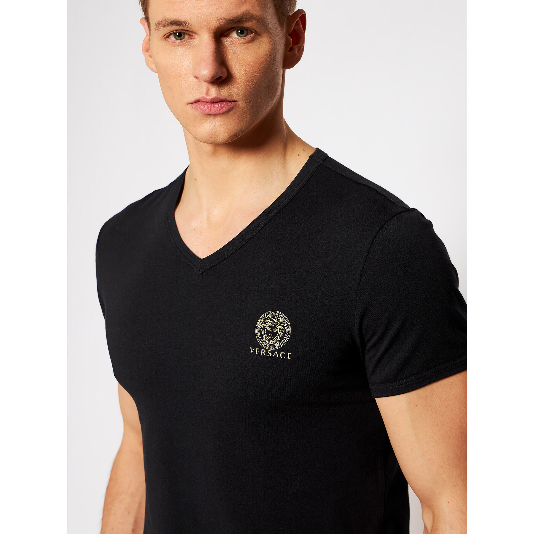 Versace T-Shirt Scollo AUU01004 Černá Regular Fit - Pepit.cz