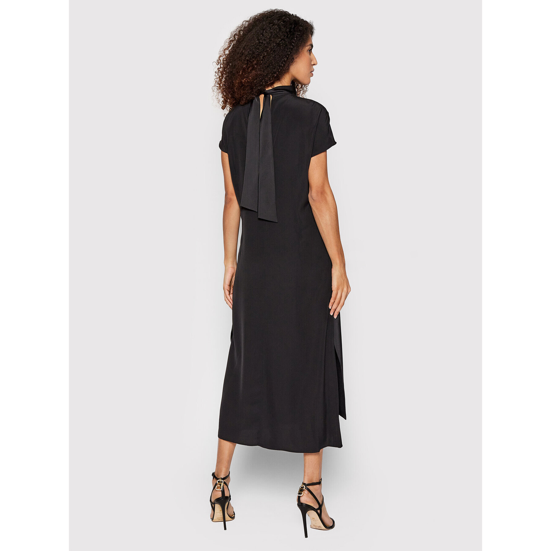 Victoria Victoria Beckham Koktejlové šaty Satin Crepe 2320WDR001424A Černá Regular Fit - Pepit.cz