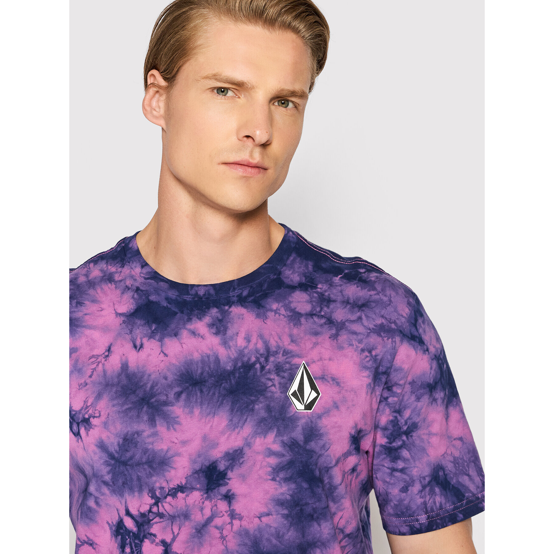 Volcom T-Shirt Iconic Dye A5212202 Růžová Modern Fit - Pepit.cz