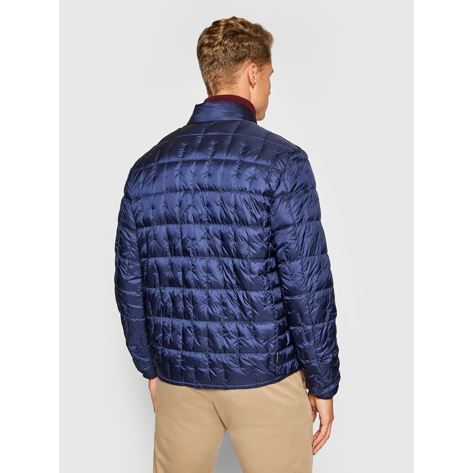 Woolrich Vatovaná bunda Deepsix CFWOOU0426MRUT2686 Tmavomodrá Regular Fit - Pepit.cz