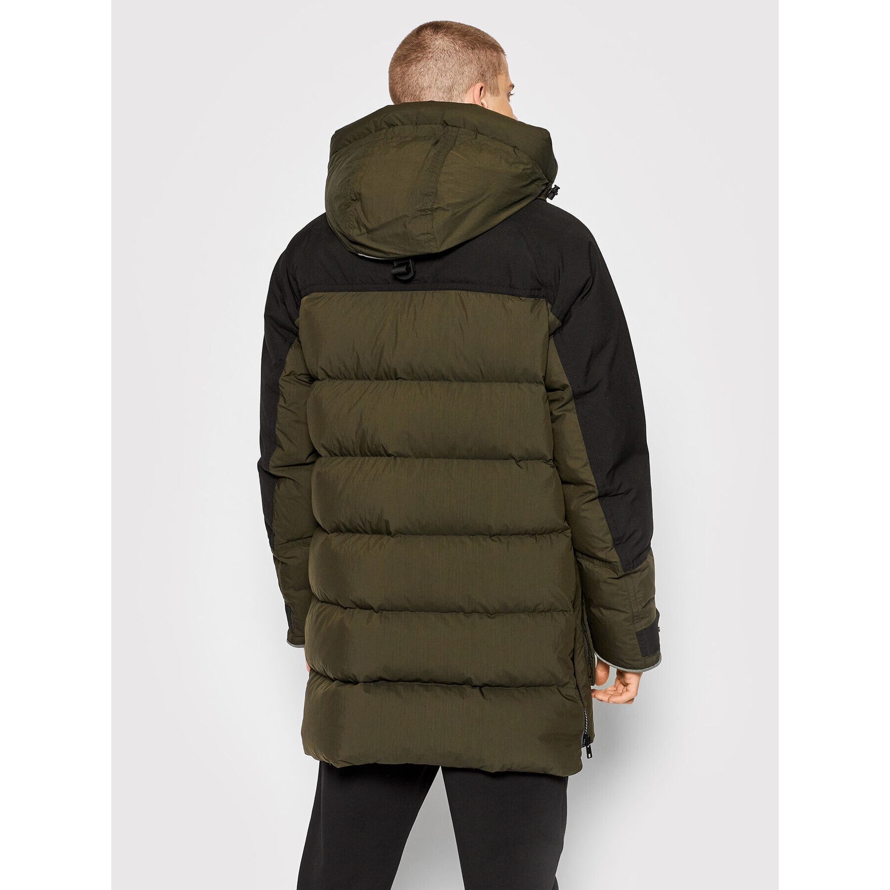 Woolrich Vatovaná bunda Teton CFWOOU0524MRUT1723 Zelená Regular Fit - Pepit.cz