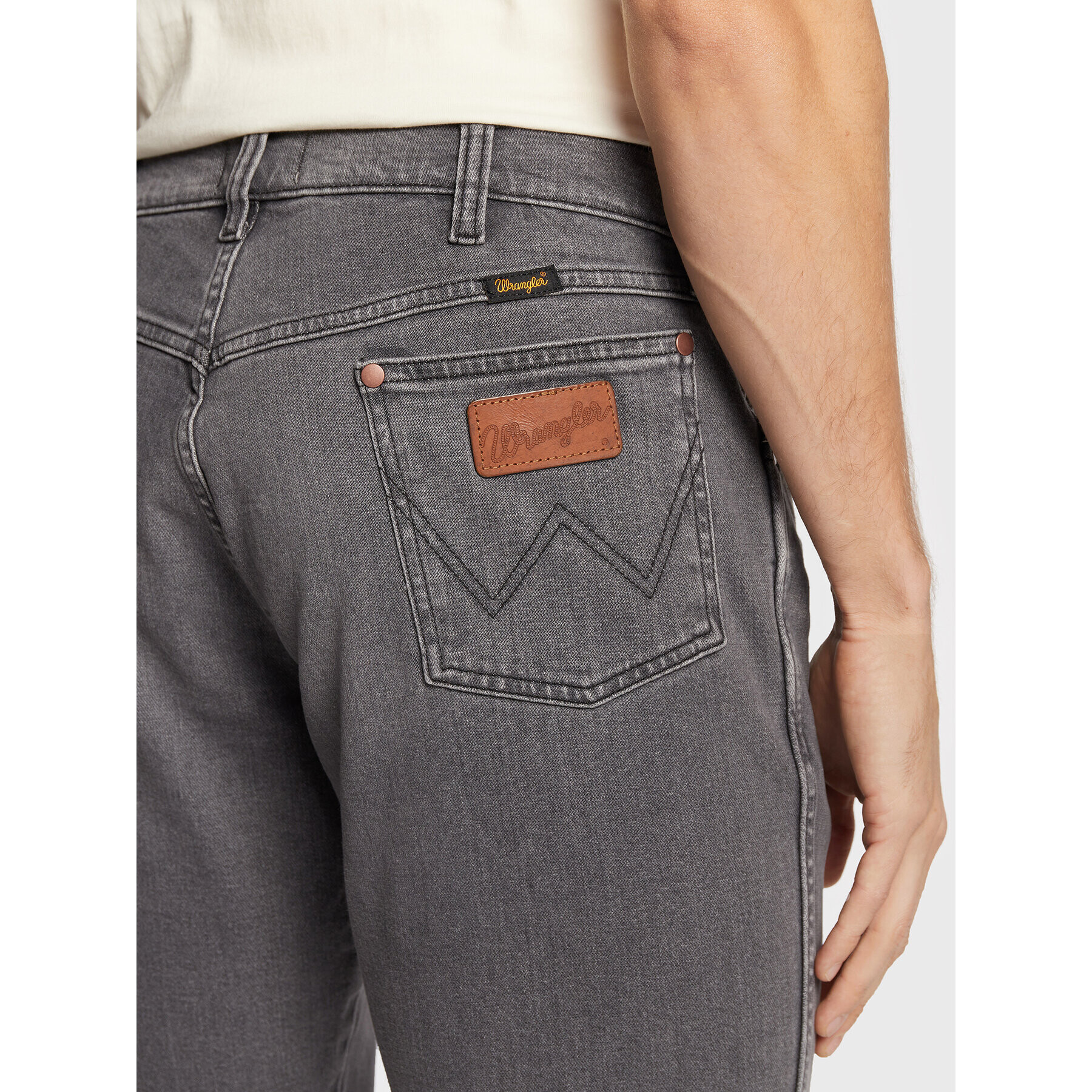 Wrangler Jeansy Greensboro W15Q89XVD 112324488 Šedá Regular Fit - Pepit.cz